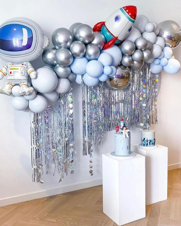 36" Happy Astronaut Foil Balloon