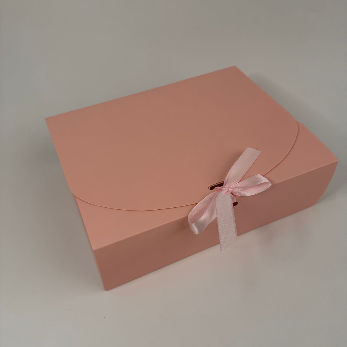 Gift Boxes w/ Satin Ribbon (Medium)