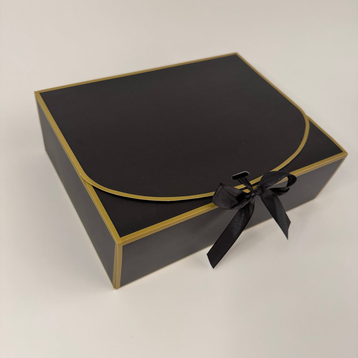Gift Boxes w/ Satin Ribbon (Medium)