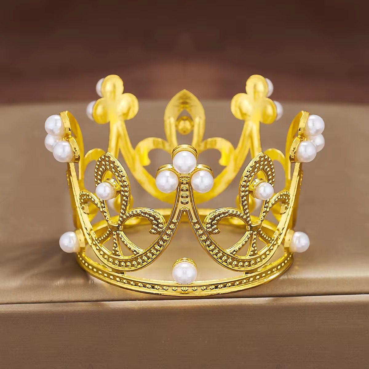 Mini Gold Crown Cake Topper (wh pearl)
